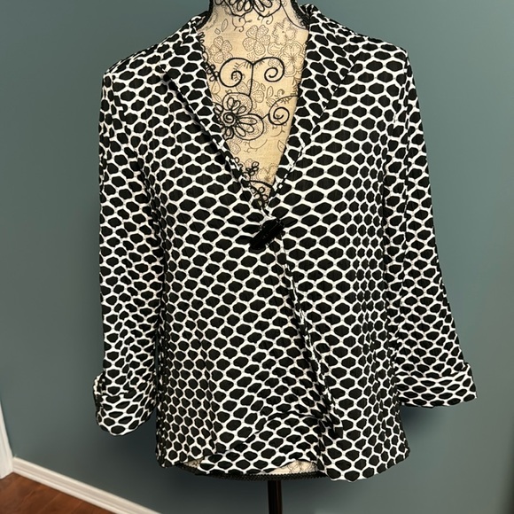 Joseph Ribkoff, dress jacket. Black and white size 12  Cuffed sleeves - Picture 1 of 3